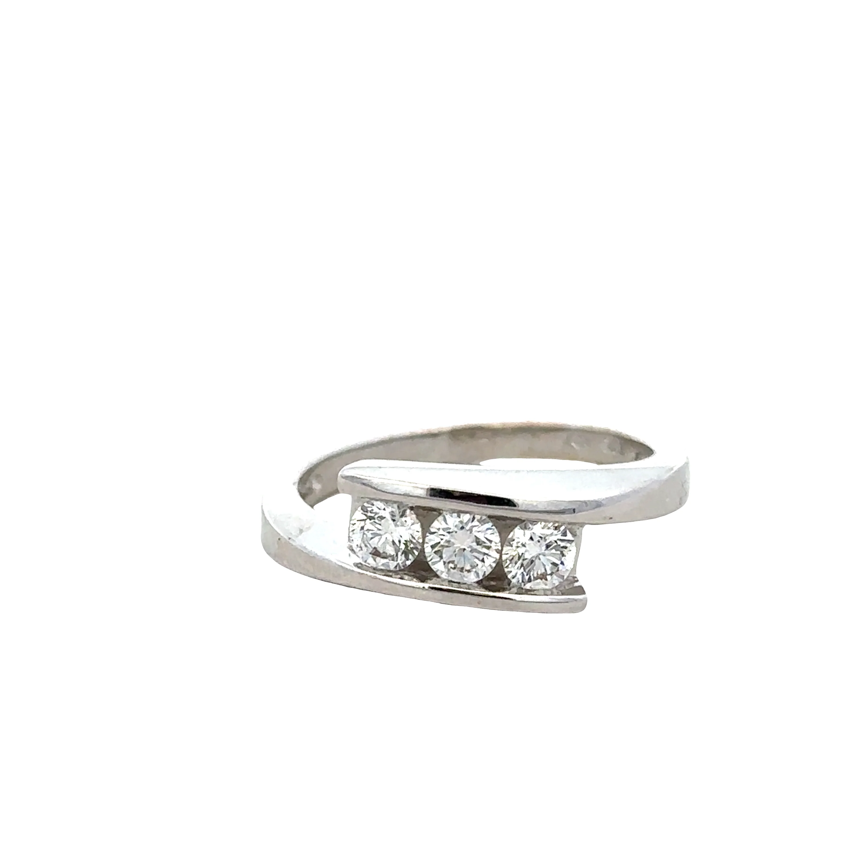 18k White Gold Diamond Bypass Ring – Size 7