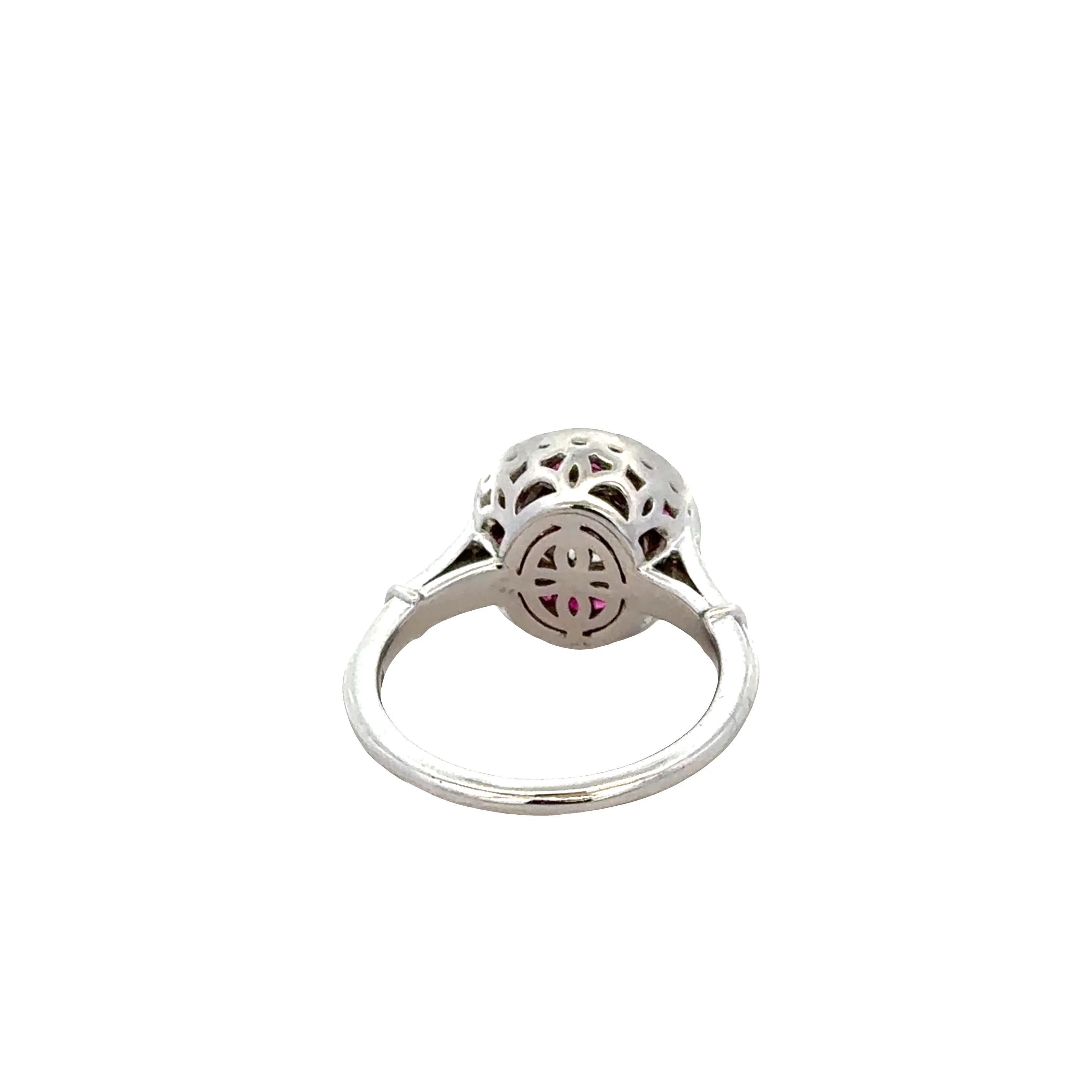 18k White Gold Old European Cut Diamond and Ruby Halo Ring - Image 3
