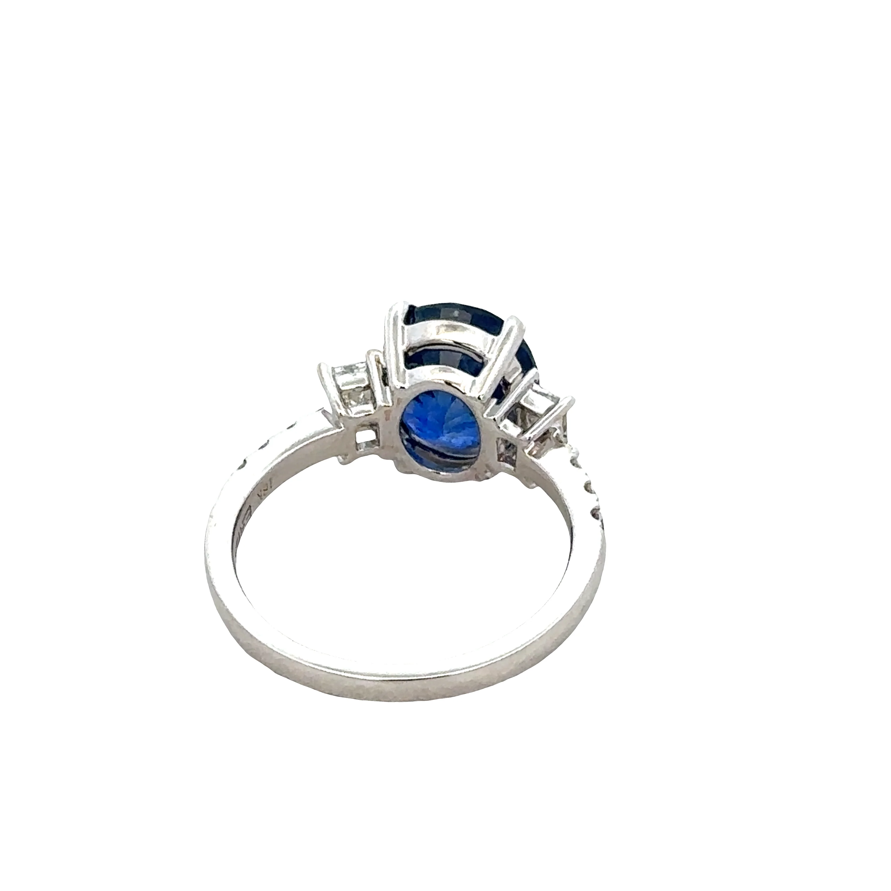 18k White Gold Sapphire & Diamond Three-Stone Ring – Size 7.25 - Image 3