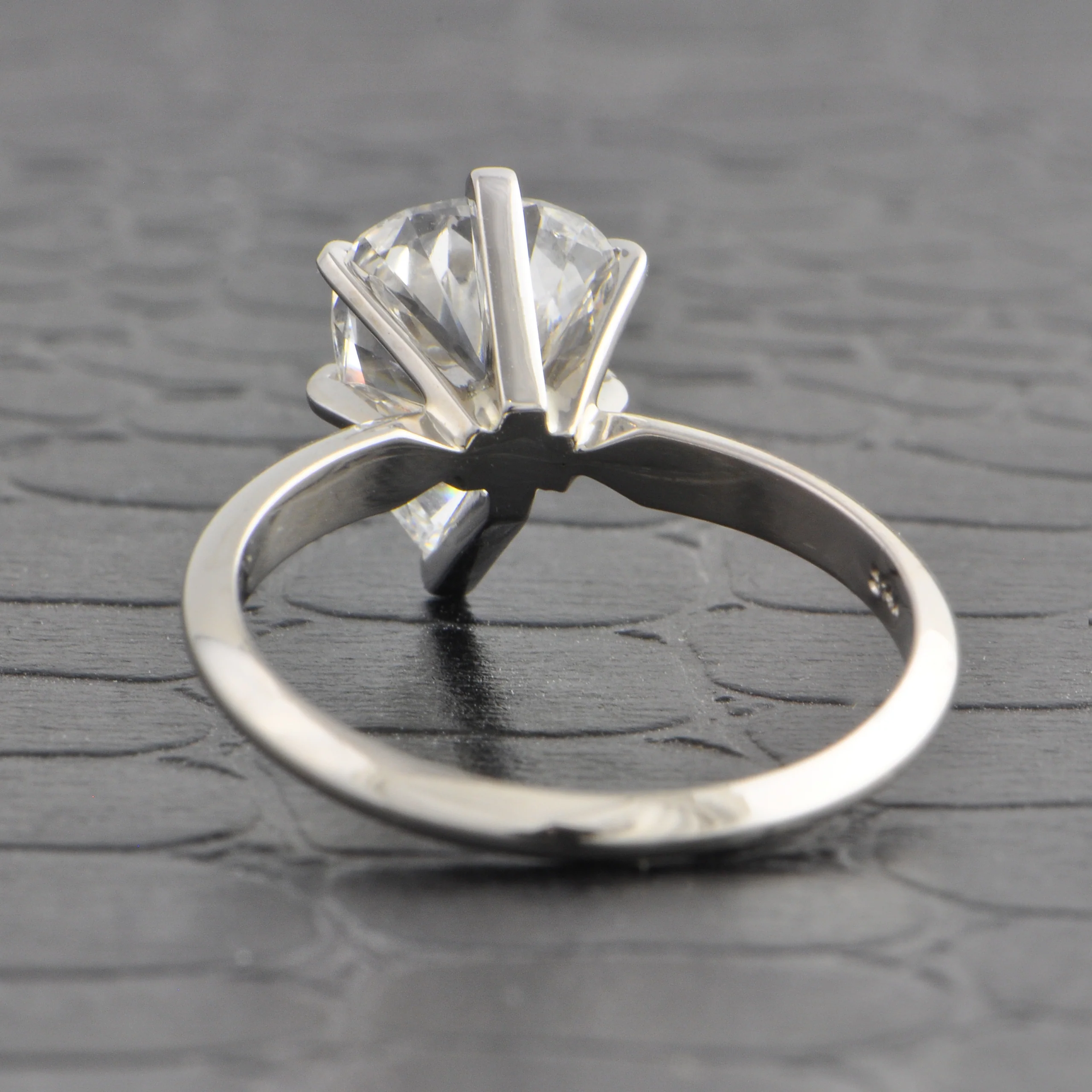 2.11 ct. E - VS2 Pear Cut Diamond Engagement Ring in White Gold - Image 3