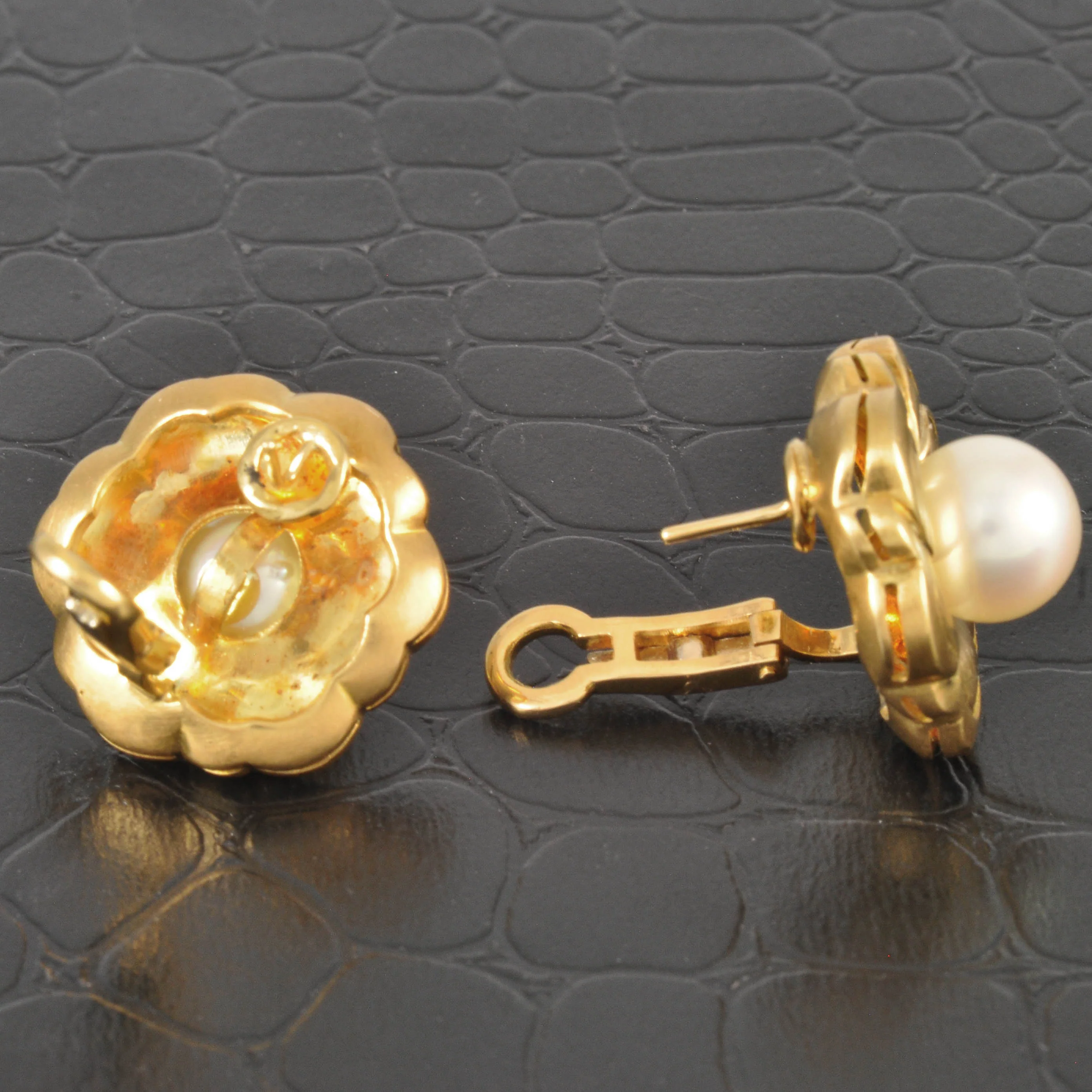 9.2 MM Akoya Pearl Flower Earrings in 18K Yellow Gold - Image 2