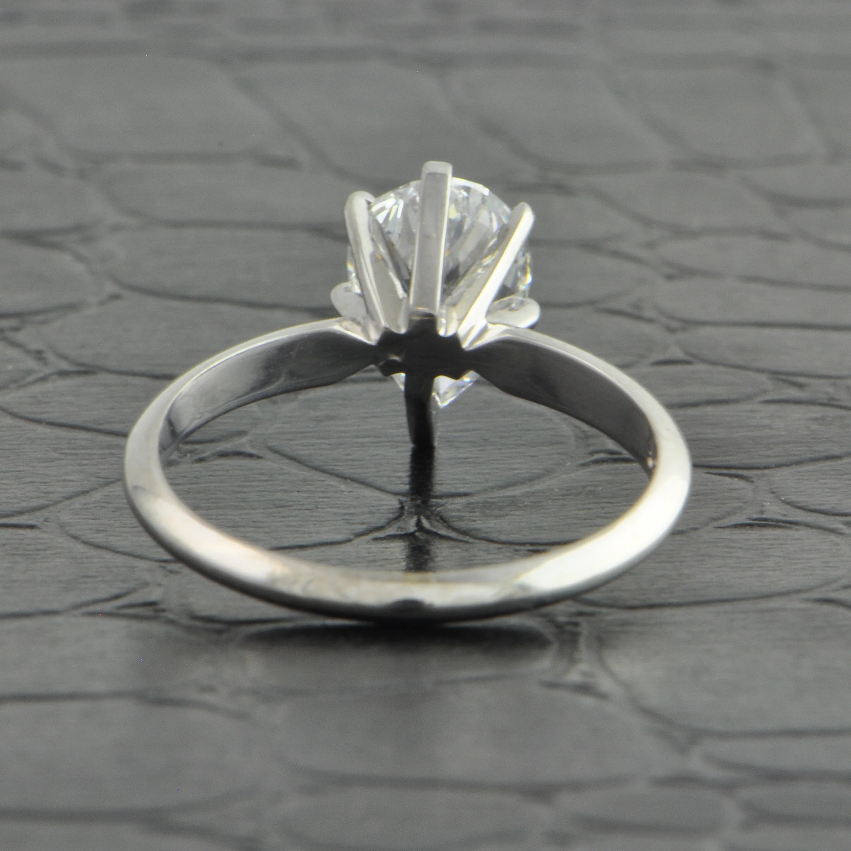 GIA 1.71 D-SI1 Pear Shape Diamond Engagement Ring in White Gold - Image 3