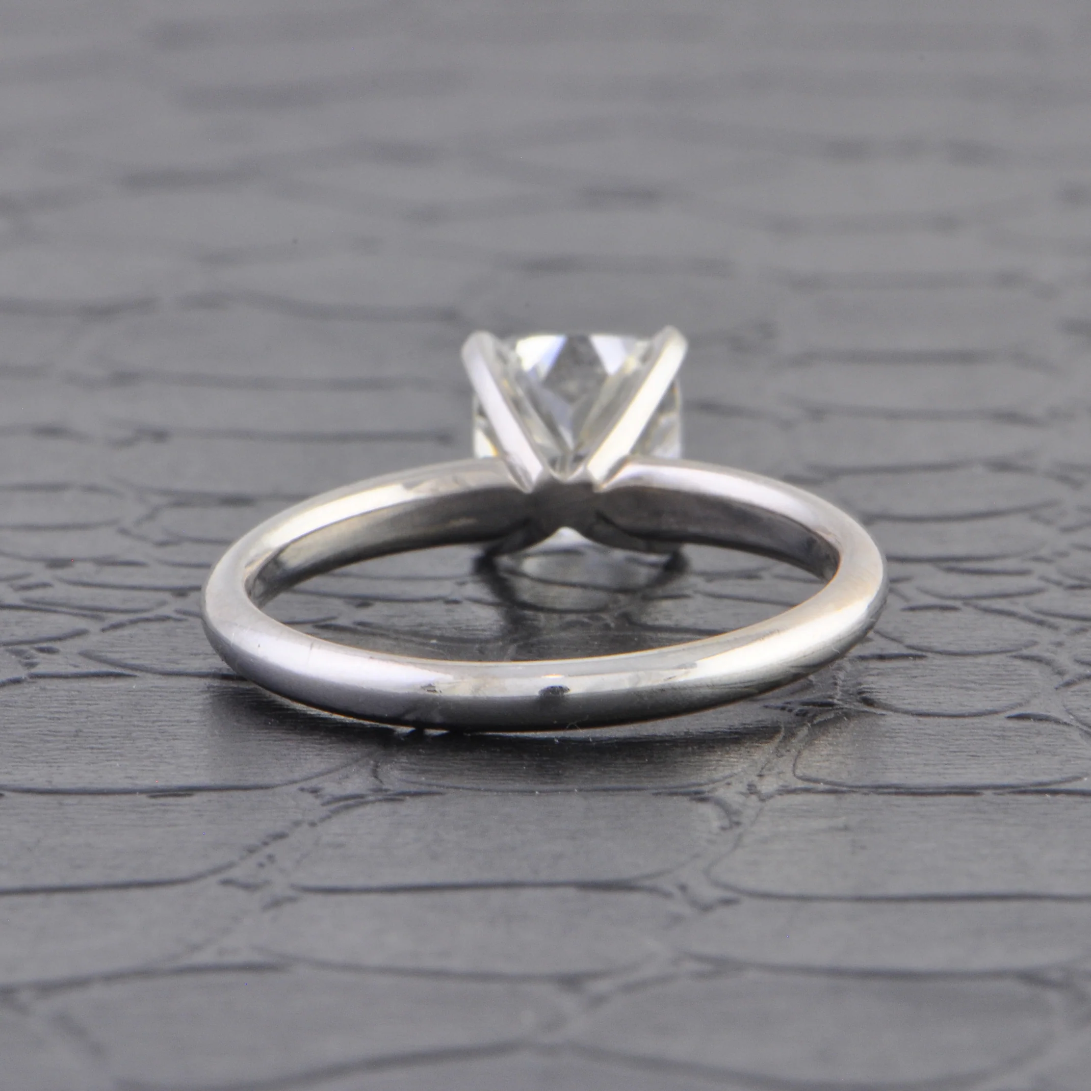 GIA 2.11 ct. I-VS2 Cushion Cut Diamond Engagement Ring in White Gold - Image 3