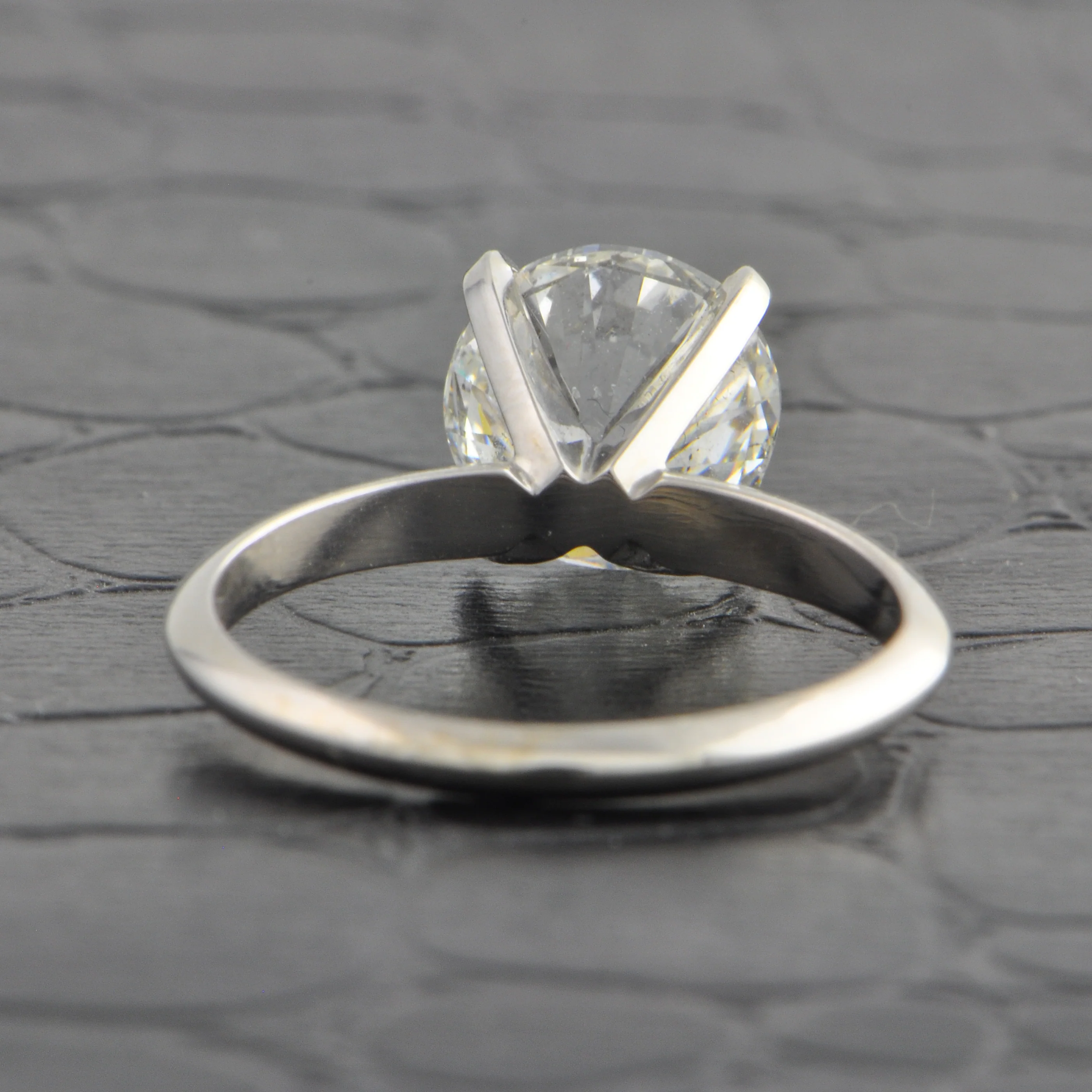 GIA 2.94 ct. H-SI1 Round Brilliant Cut Diamond - Image 3