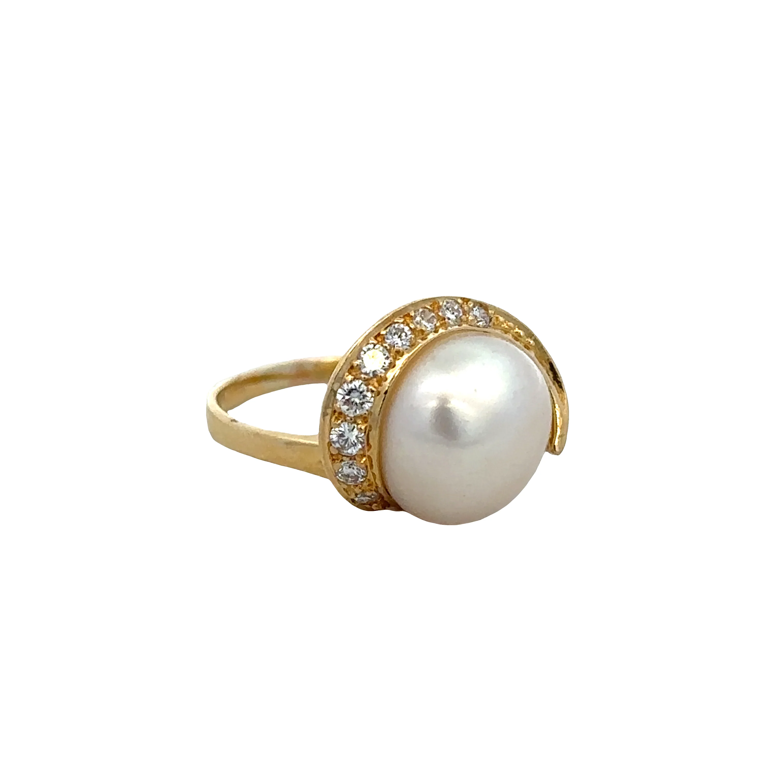 Modern 18k Yellow Gold Cultured Pearl and Diamond Ring – Size 6 - Image 2