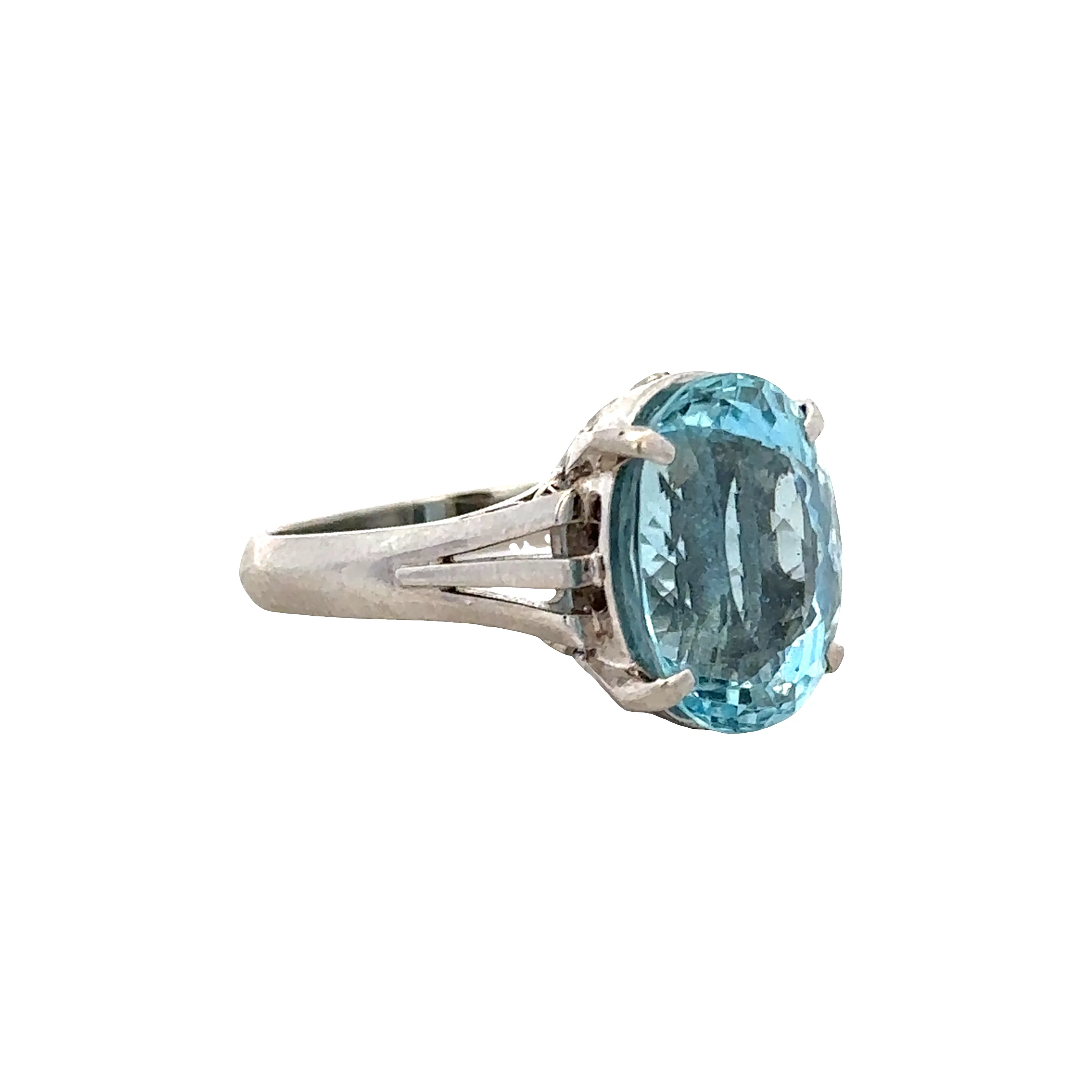 Platinum Oval Aquamarine Ring – Size 7 - Image 2
