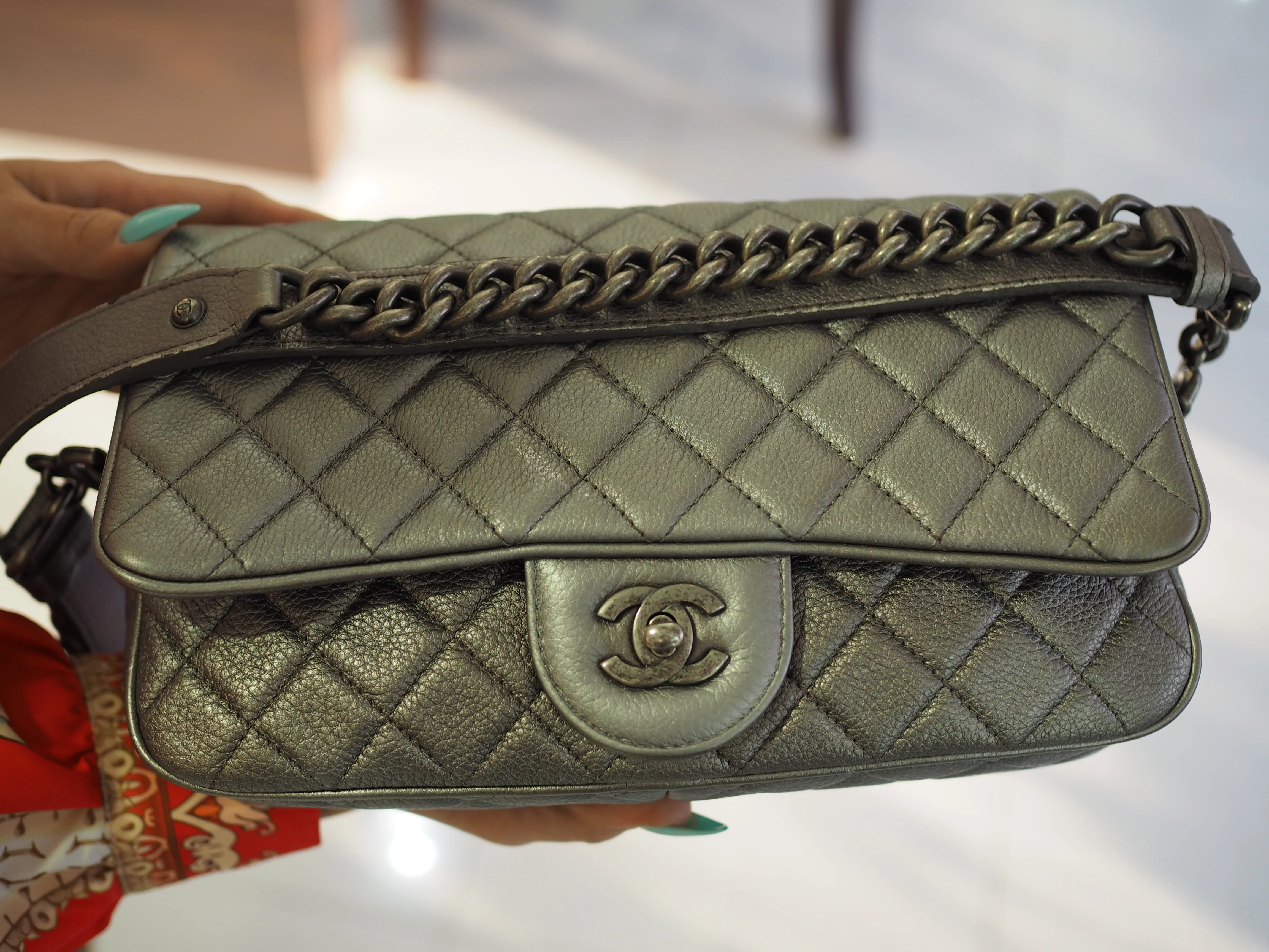 Pre-Owned Chanel Rock Airlines Quilted Flap Bag - Image 3