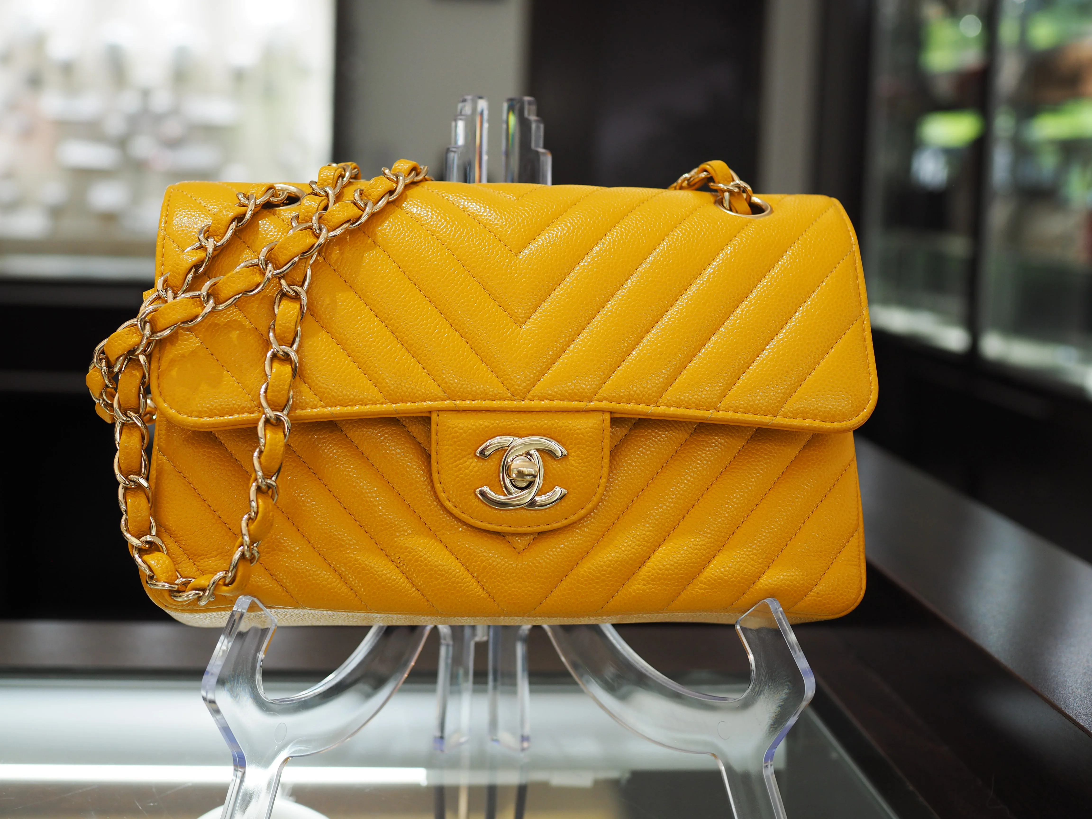 Pre-owned Chanel Yellow Medium Classic Chevron Lambskin Double Flap Mustard - Image 3