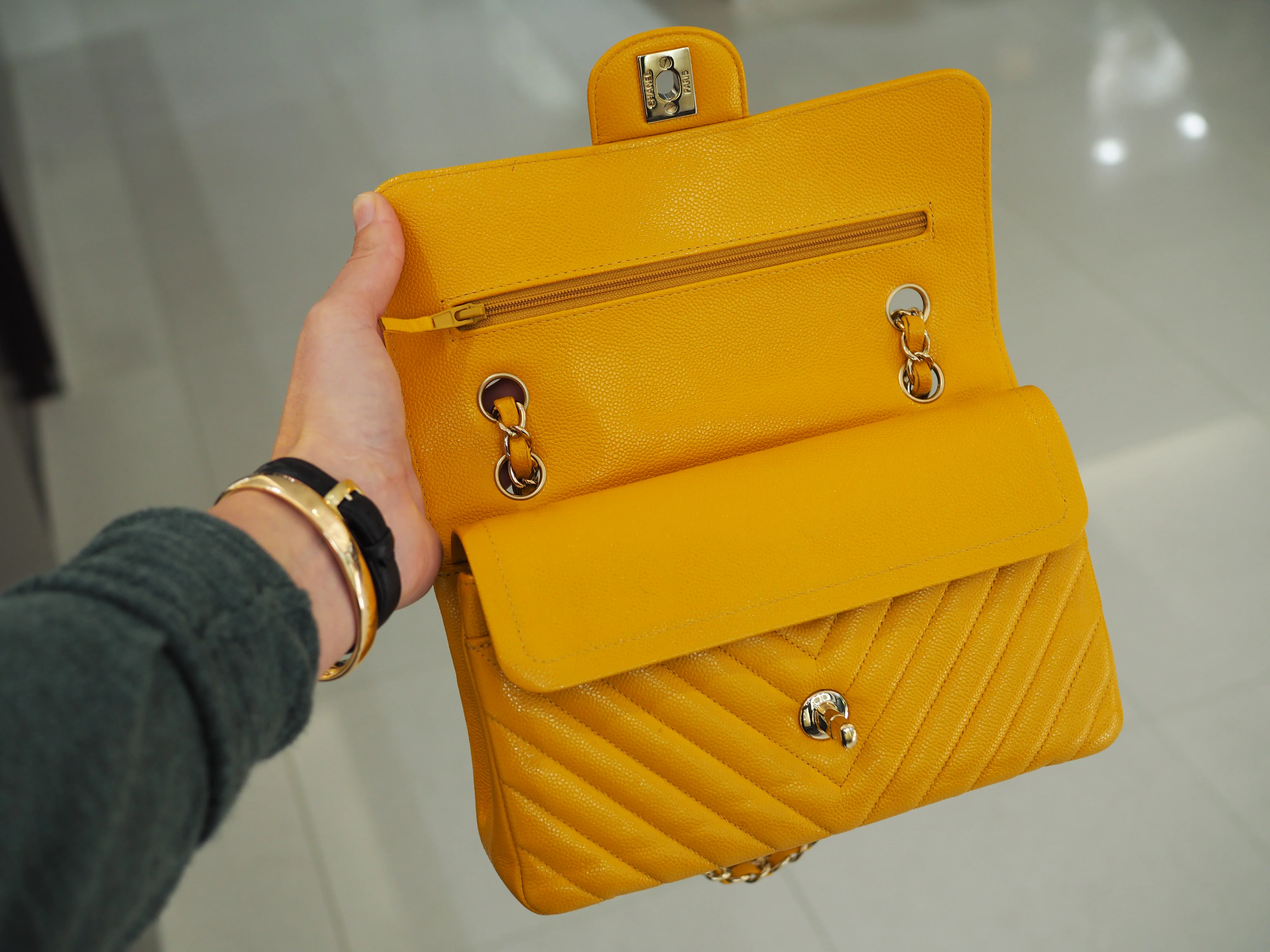 Pre-owned Chanel Yellow Medium Classic Chevron Lambskin Double Flap Mustard - Image 6
