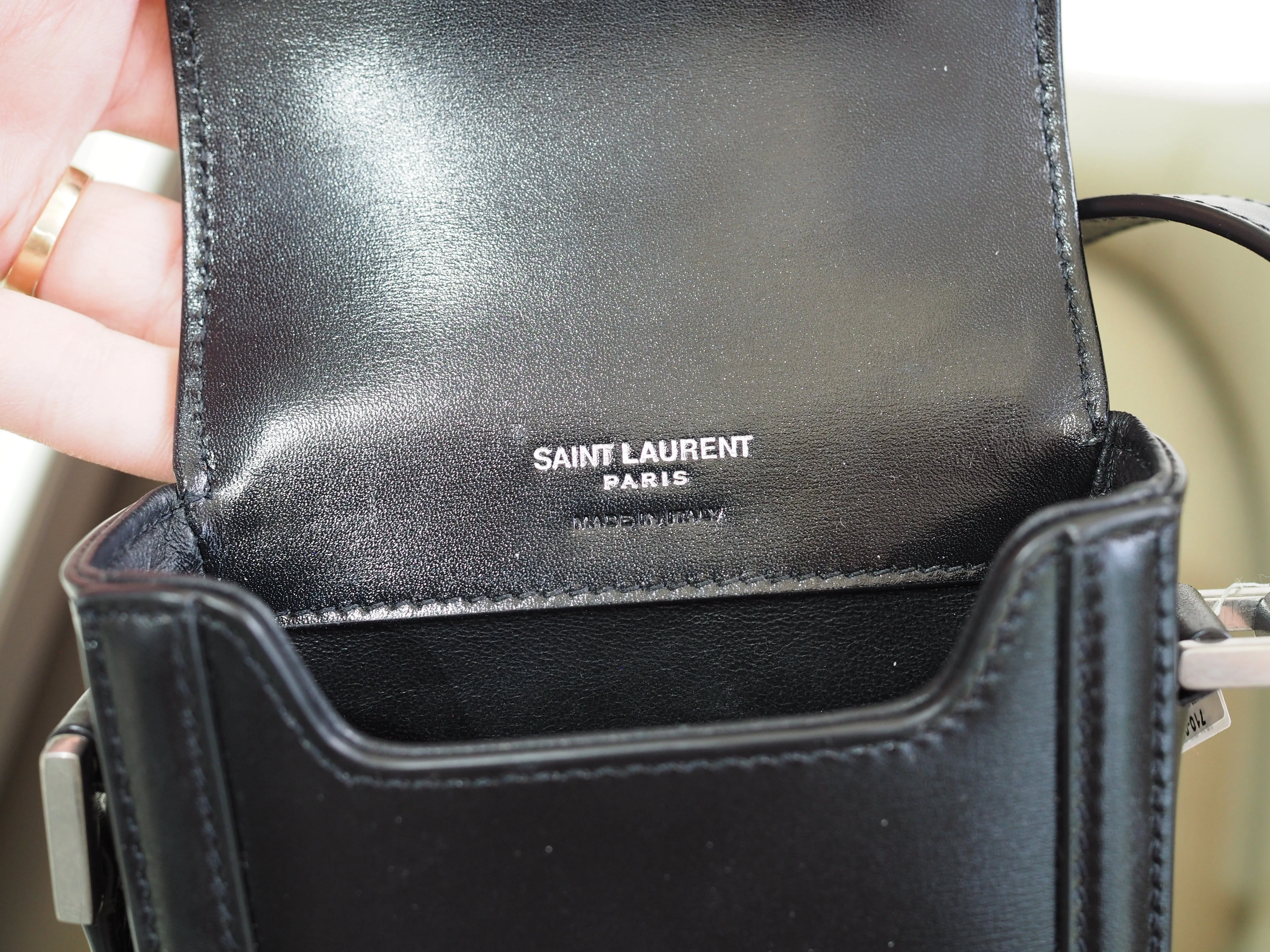 Pre-Owned YSL Black Leather Crossbody Bag with Silver Hardware - Image 4